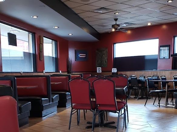 Delicia Tropical Cafe interior